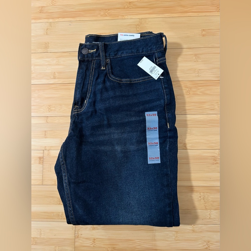 Old Navy Athletic Taper Built in Flex Jean 32X30